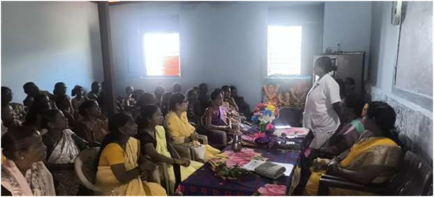 वरवली गावातील महिलांना शासनाच्या योजना बचत गट बाबत मार्गदर्शन